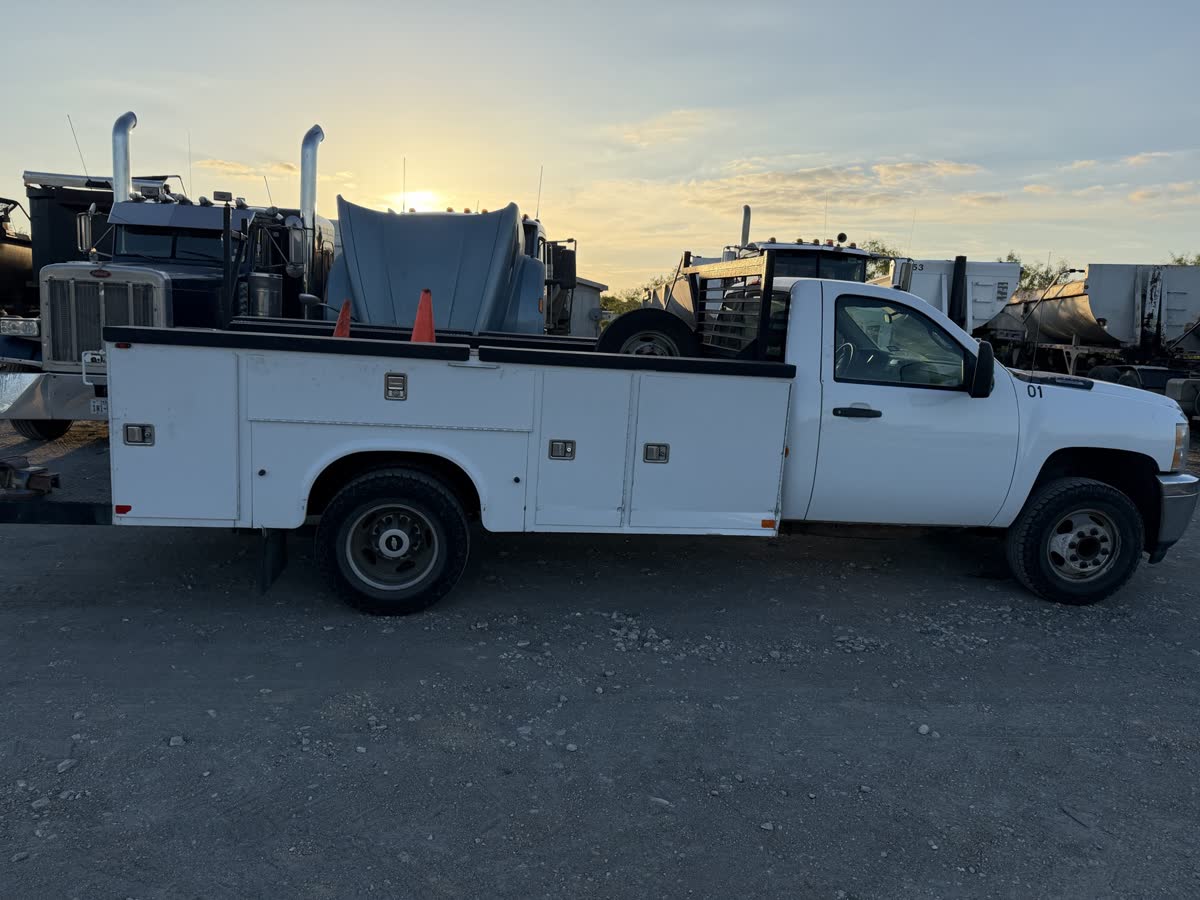 Right Away Truck Service service truck Austin TX