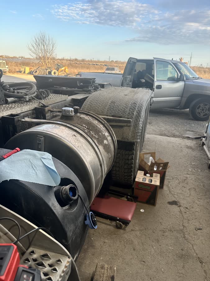 Fuel tank and roadside repair service